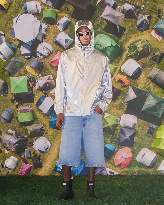 090426_HUNTER_FESTIVAL_SEASON_ML_SHOT_3_143_HIGH_RES.png