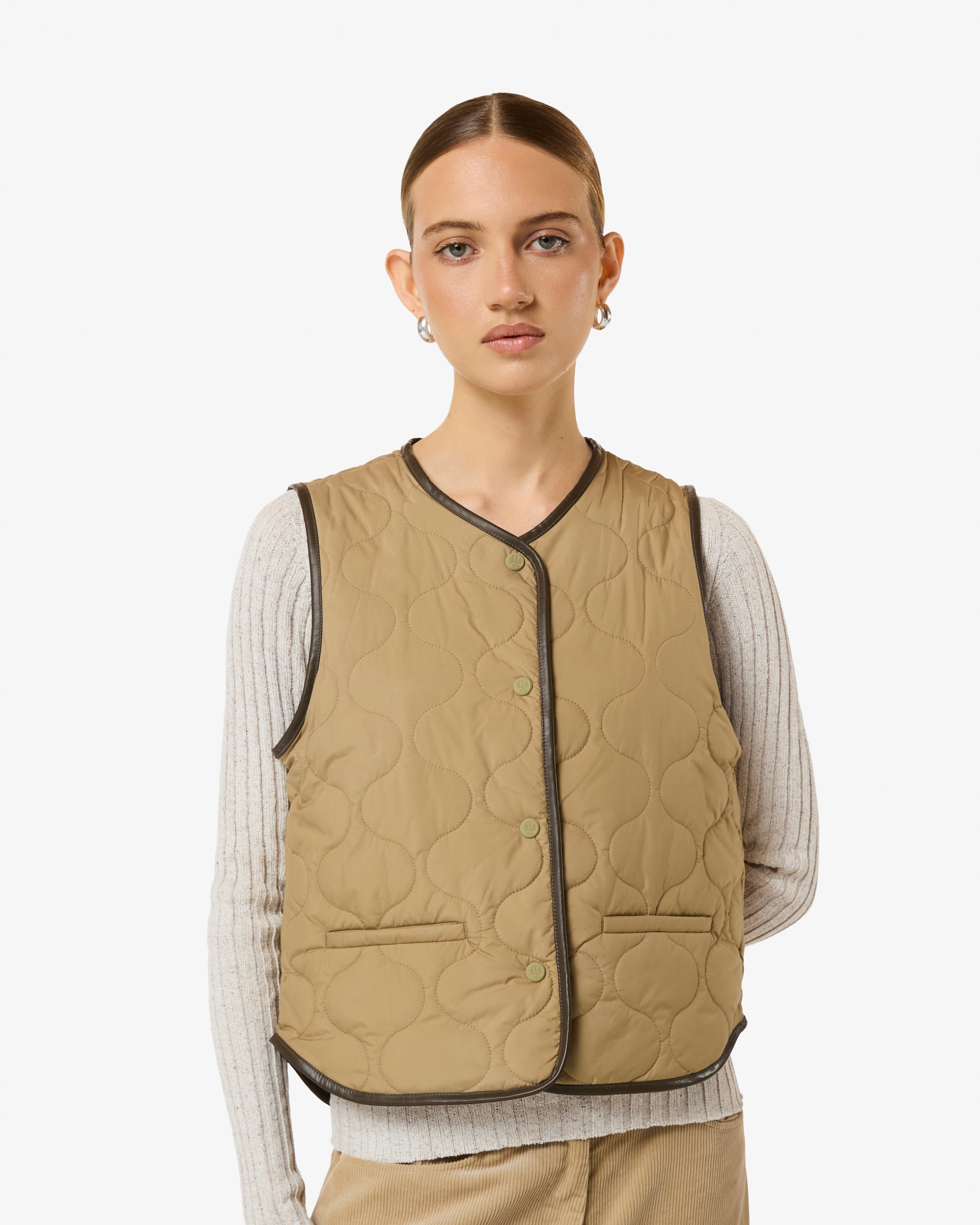 BonnyQuiltedVest-HARW0042262-KO-2.jpg