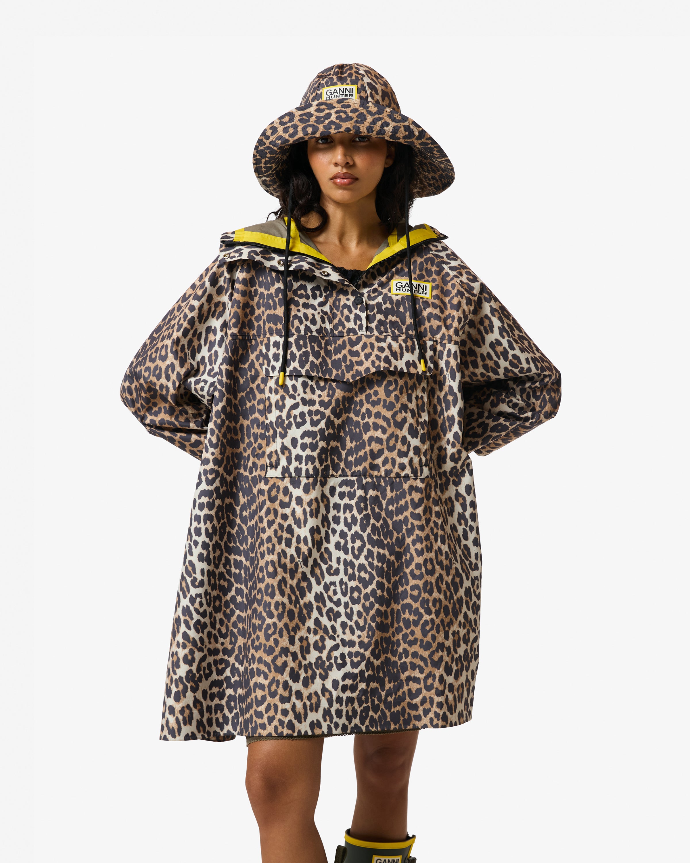 GANNIXHUNTERWATERPROOFPONCHO-HARU0010262-XB-2.jpg