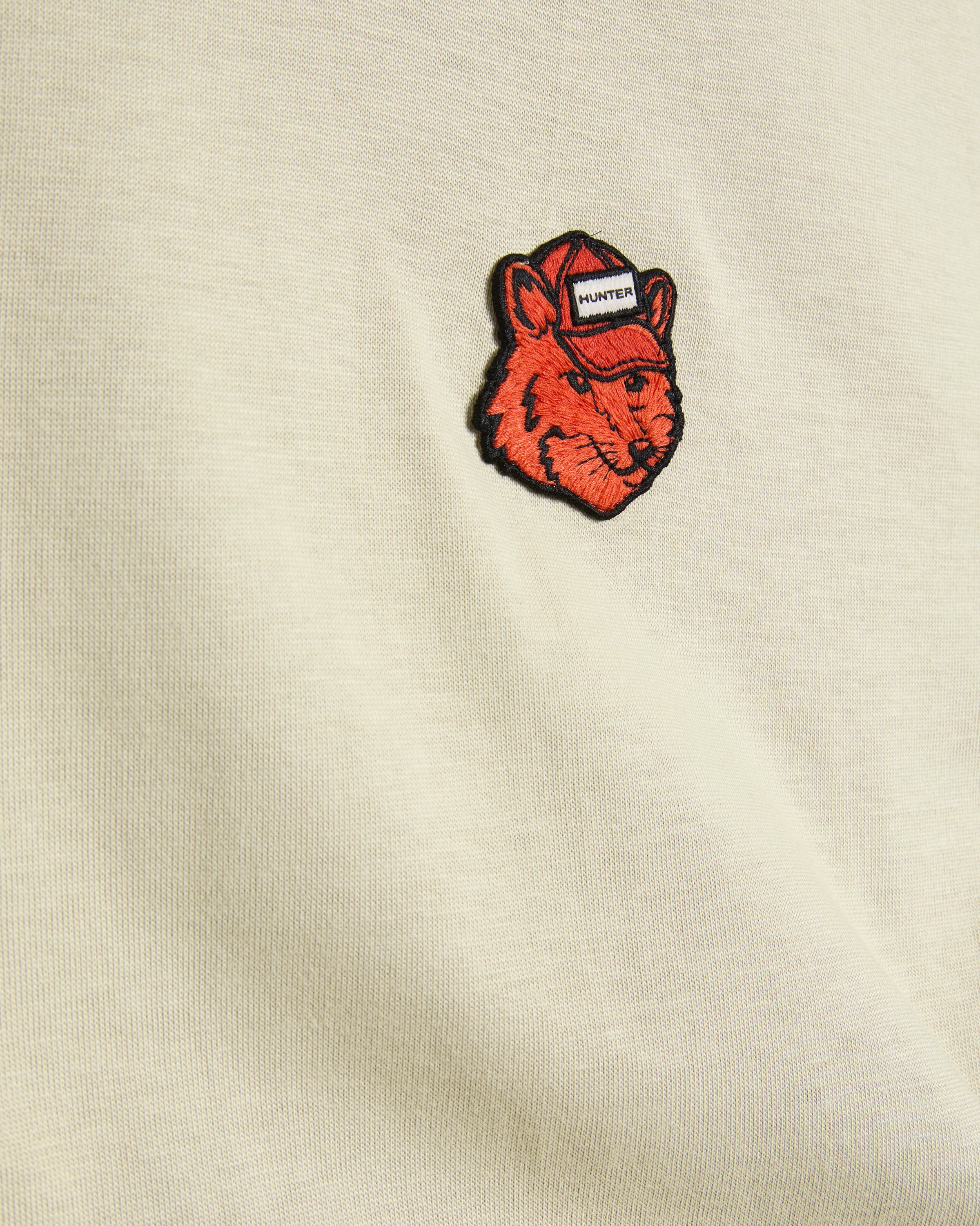 HARU0011252-SI-HUNTERXMAISONKITSUNEEMBROIDEREDBADGET-SHIRT-3.jpg