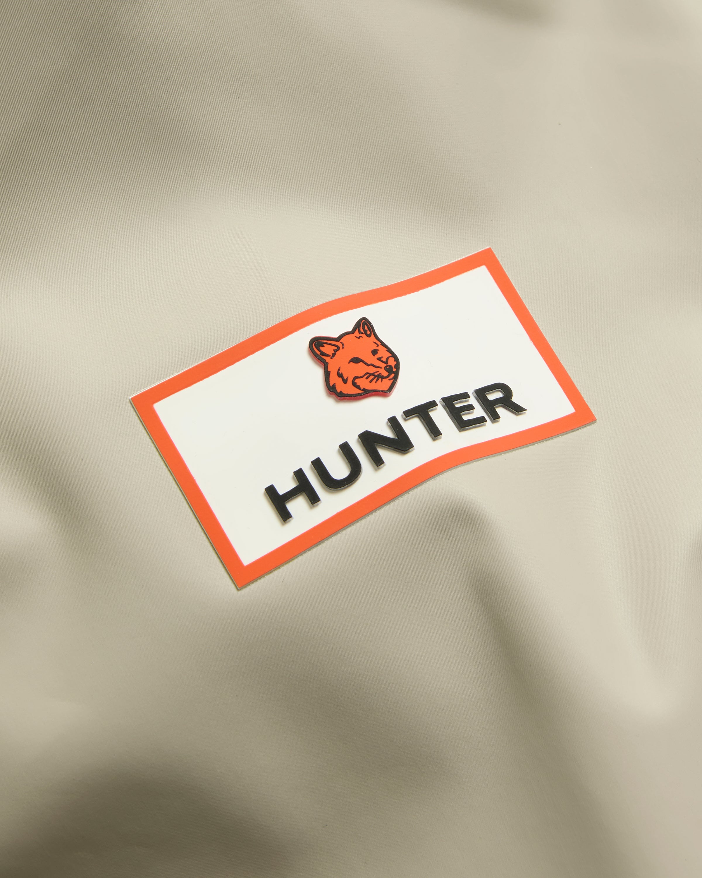 HARU0012252-SI-HUNTERXMAISONKITSUNEWATERPROOFRAINJACKET-4.jpg