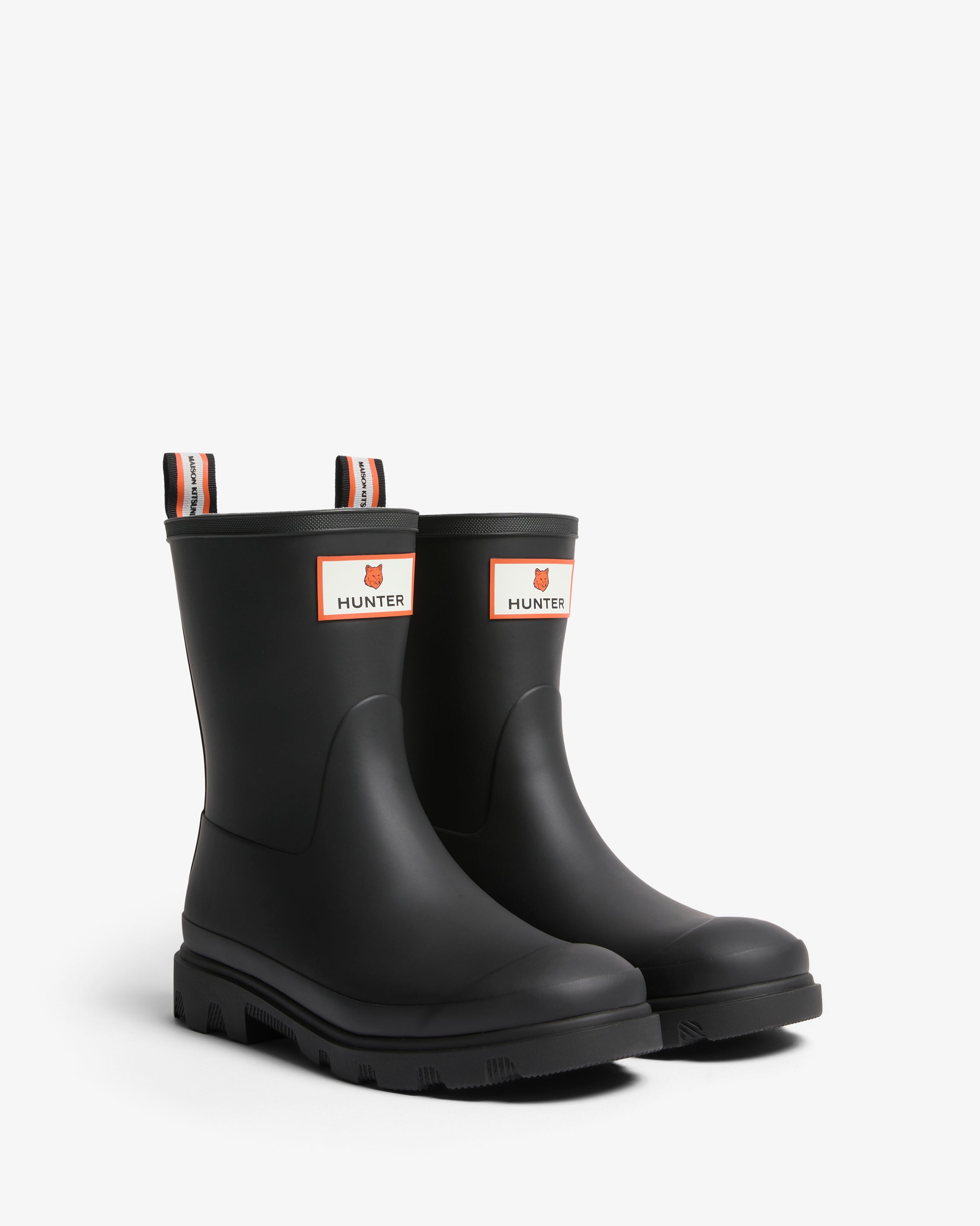 HFRU0031252-BLK-HUNTERXMAISONKITSUNEUNISEXDOWNPOURSHORTBOOT-2.jpg